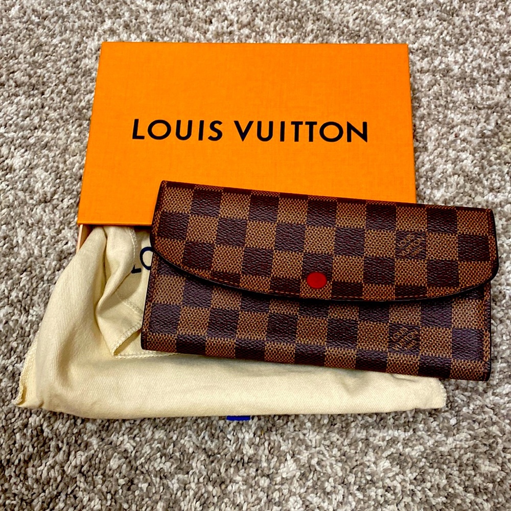 Louis Vuitton Emilie Wallet